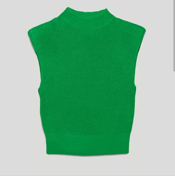 Babaton Green Sleeveless Sweater - Picture 3 of 11